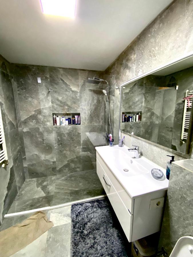 Kent Apartments 普里什蒂纳 外观 照片